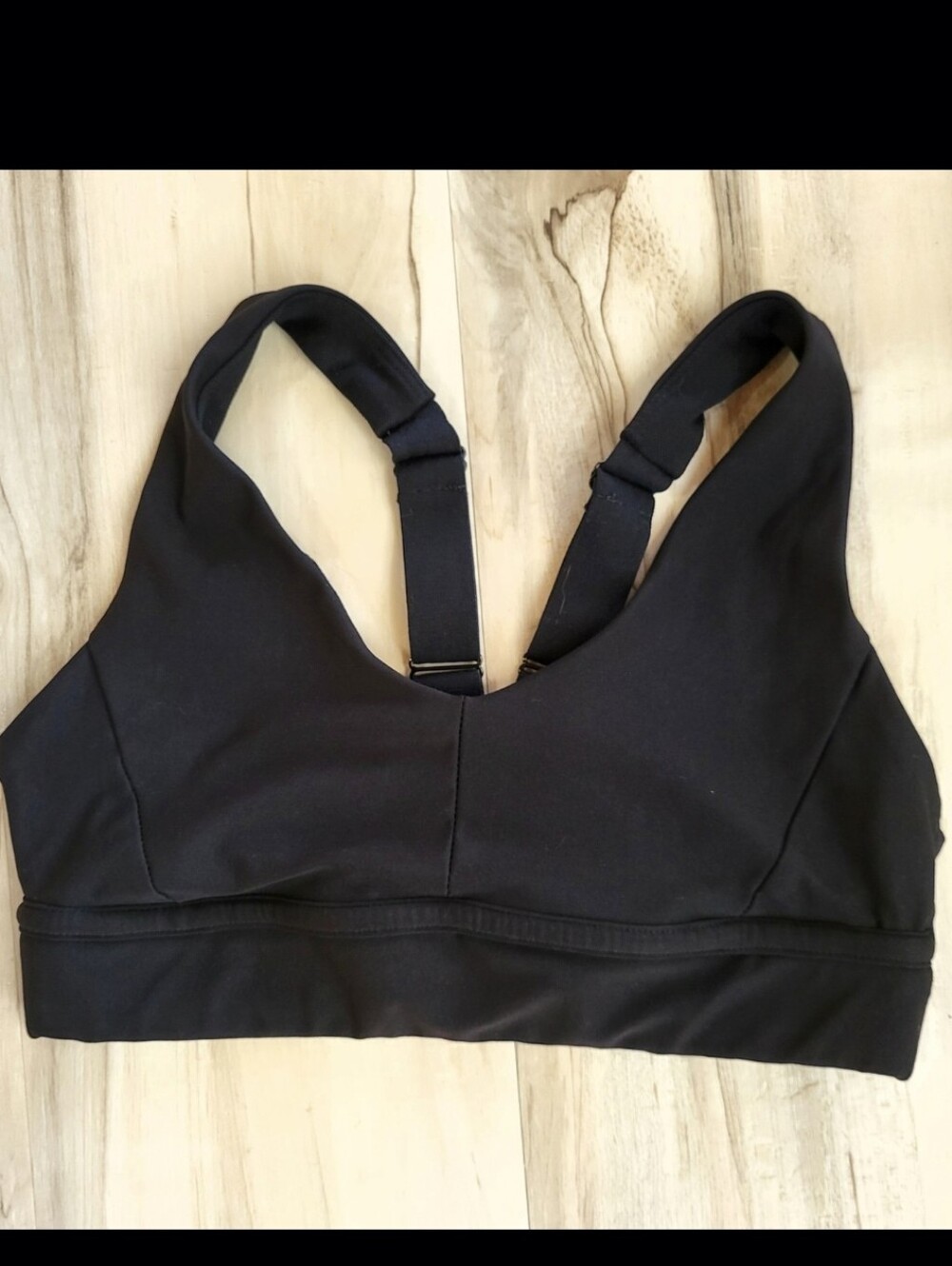 Xersion V Neckline Black Medium Support Sports Bra Womens Small